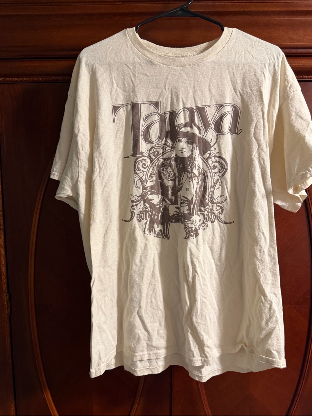 Tanya Graphic Crew Neck T-Shirt - Cream